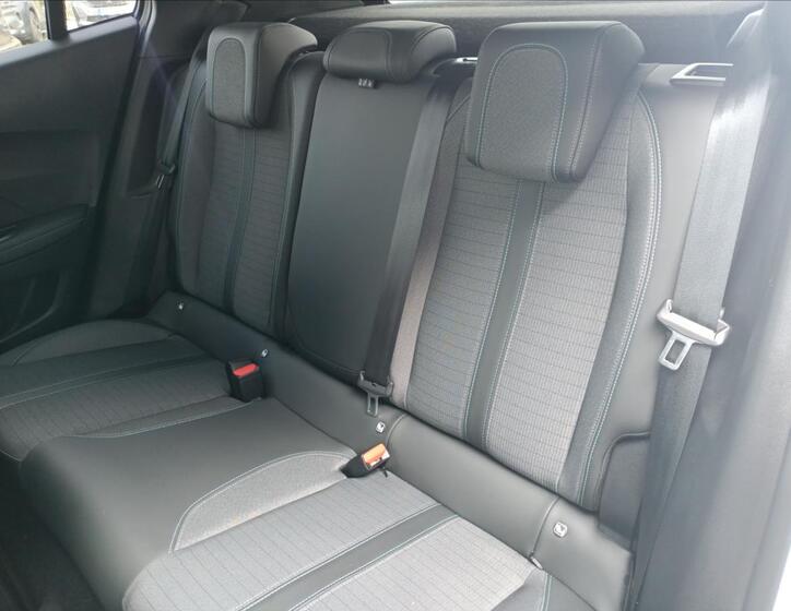Peugeot 2008 5