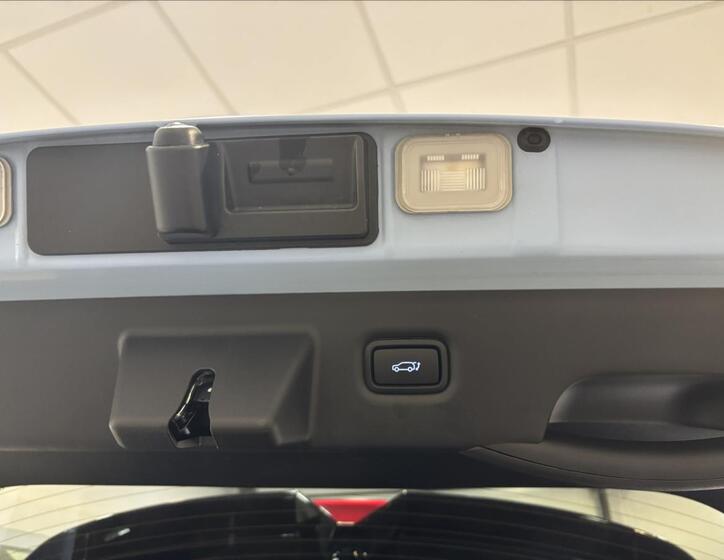 Hyundai IONIQ 46