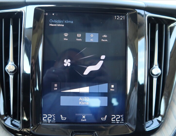Volvo XC60 25