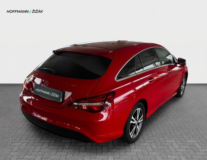 Mercedes-Benz CLA 5