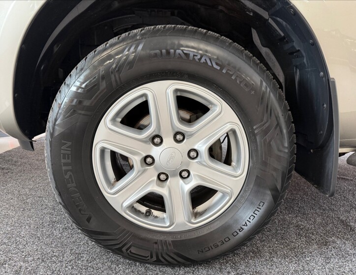 Ford Ranger 24