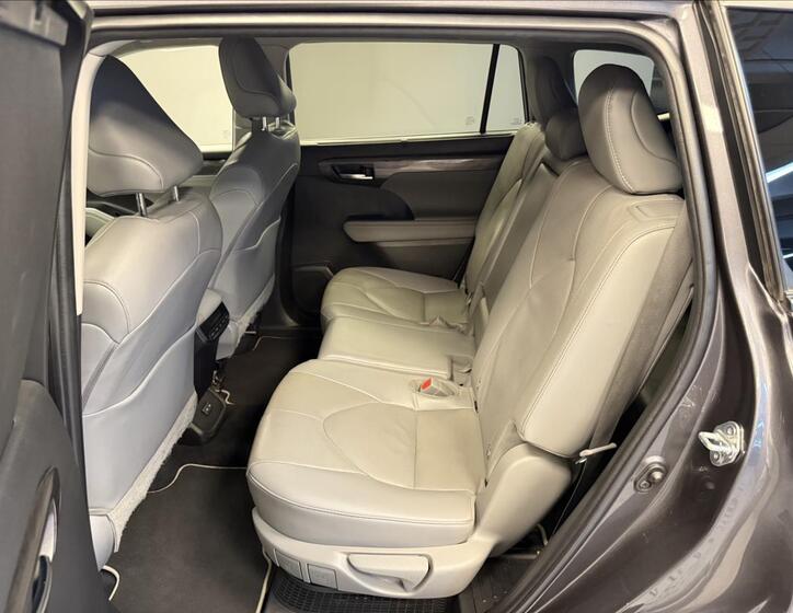 Toyota Highlander 11