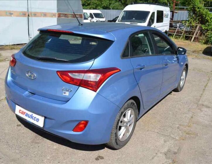 Hyundai i30 4