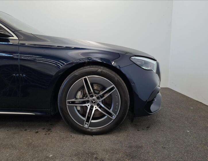 Mercedes-Benz Třídy E 22