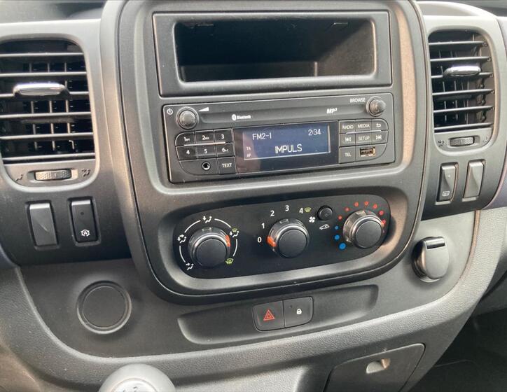 Opel Vivaro 19