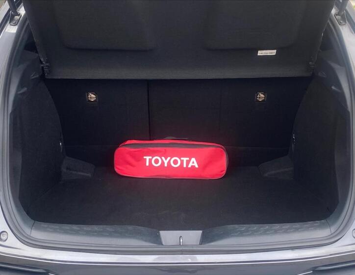 Toyota C-HR 7