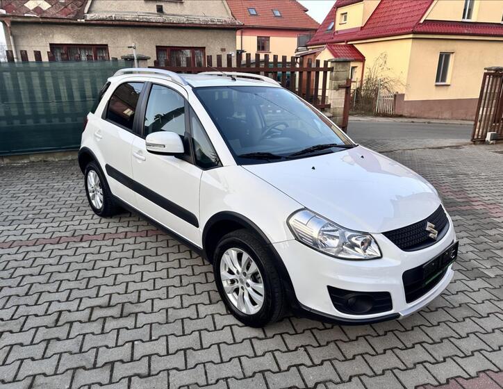 Suzuki SX4 1