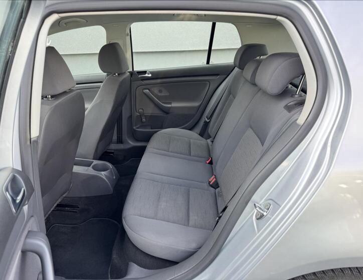 Volkswagen Golf 19
