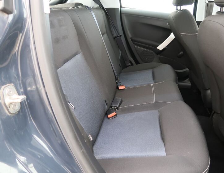 Peugeot 208 25