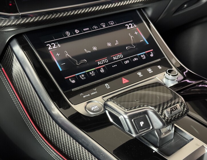 Audi RS Q8 46