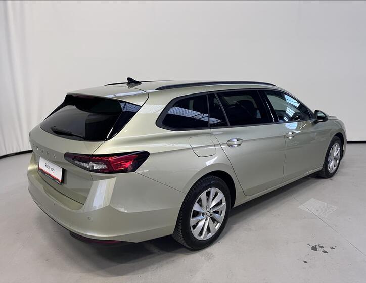 Škoda Superb 2