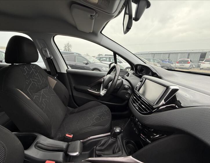 Peugeot 2008 23