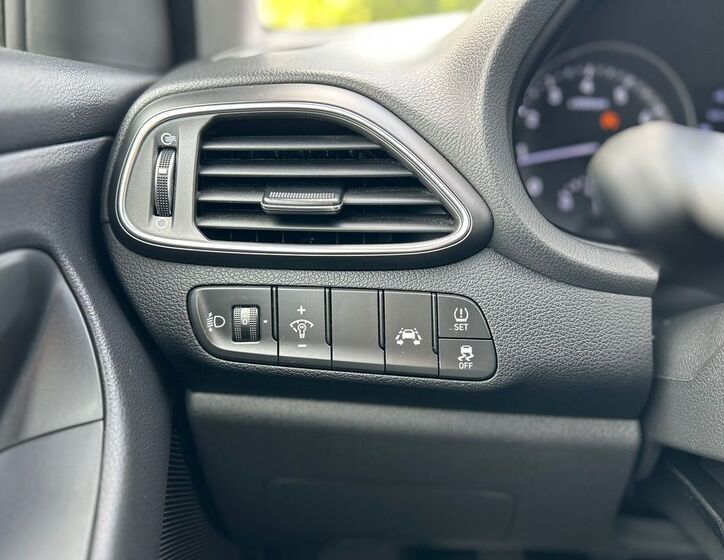 Hyundai i30 18