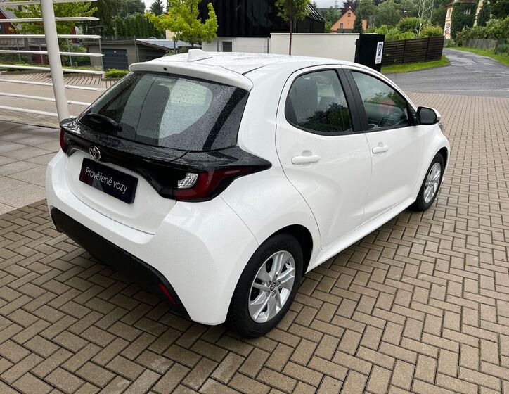 Toyota Yaris 6
