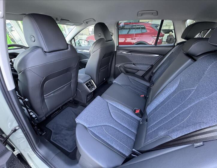 Škoda Elroq 7