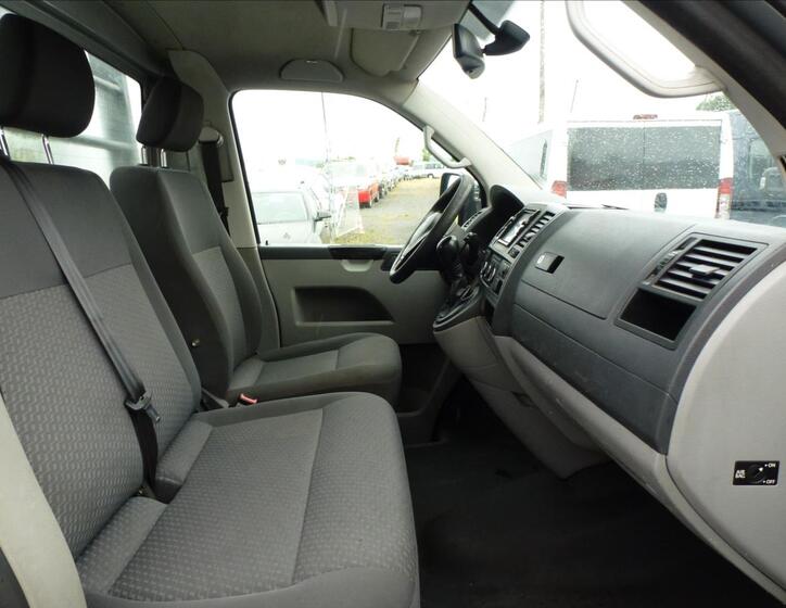Volkswagen Transporter 21