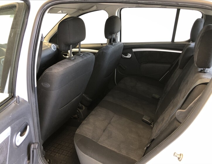 Dacia Sandero 10
