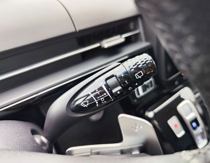 Hyundai Staria 35