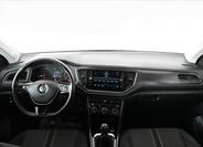 Volkswagen T-Roc 11
