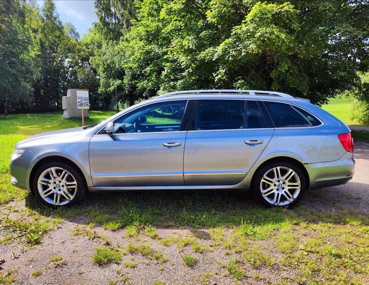 Škoda Superb 12