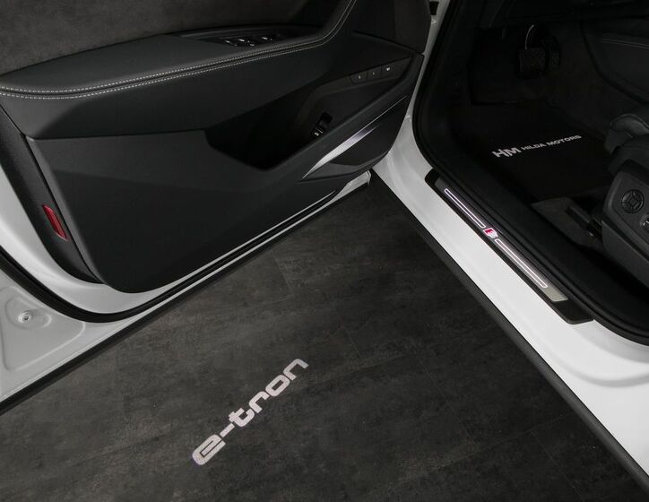 Audi e-tron 24