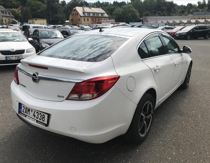 Opel Insignia 5