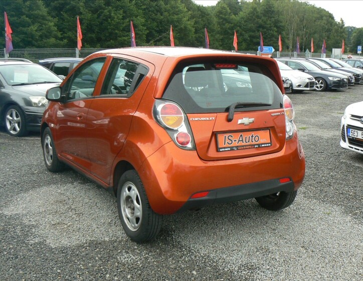 Chevrolet Spark 6
