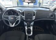 Chevrolet Cruze 8