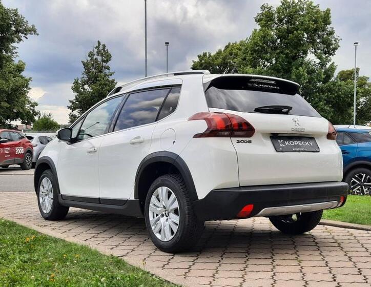 Peugeot 2008 11