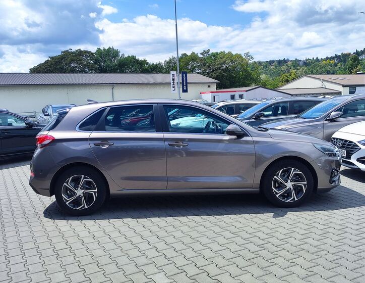 Hyundai i30 4