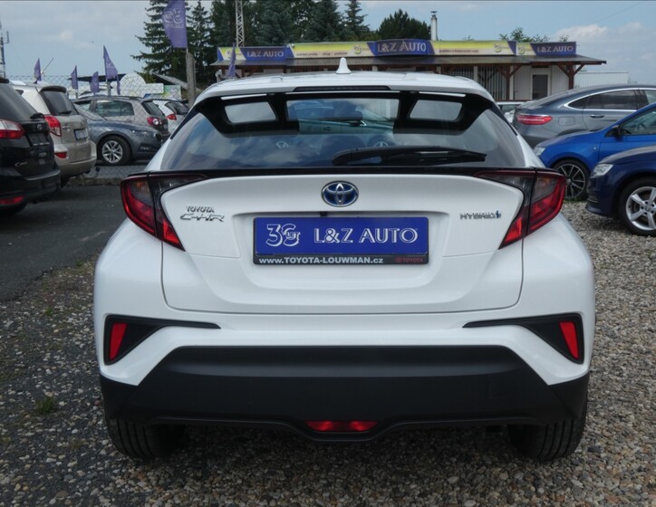 Toyota C-HR 5