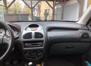 Peugeot 206 13