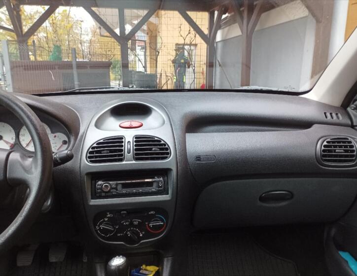 Peugeot 206 13