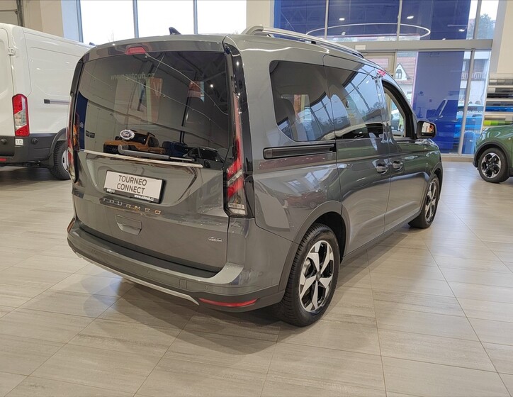 Ford Tourneo Connect 5