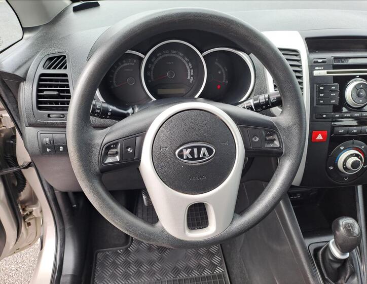 KIA Venga 11