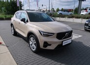 Volvo XC40 3