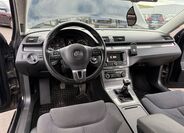 Volkswagen Passat 9