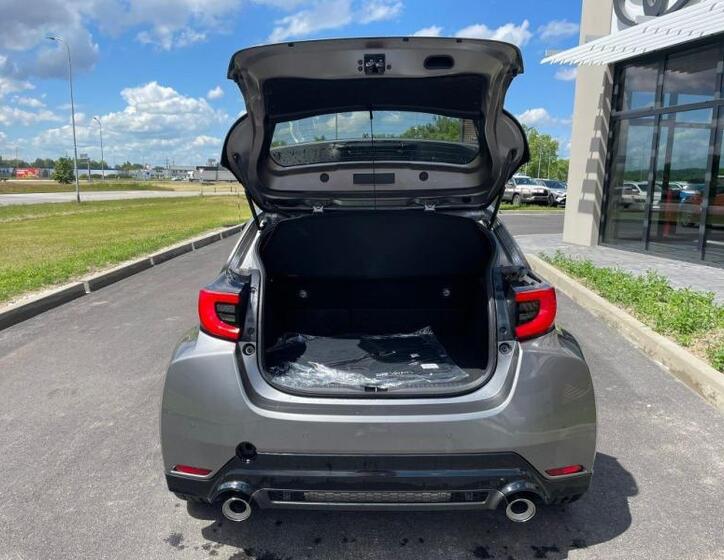 Toyota GR Yaris 8