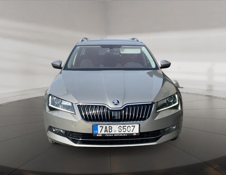 Škoda Superb 2