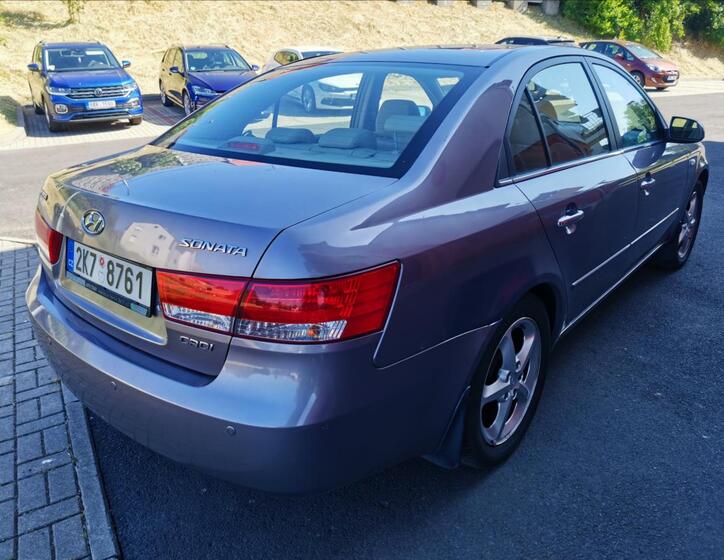 Hyundai Sonata 3