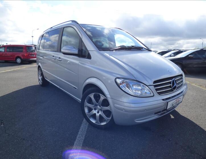 Mercedes-Benz Viano 1