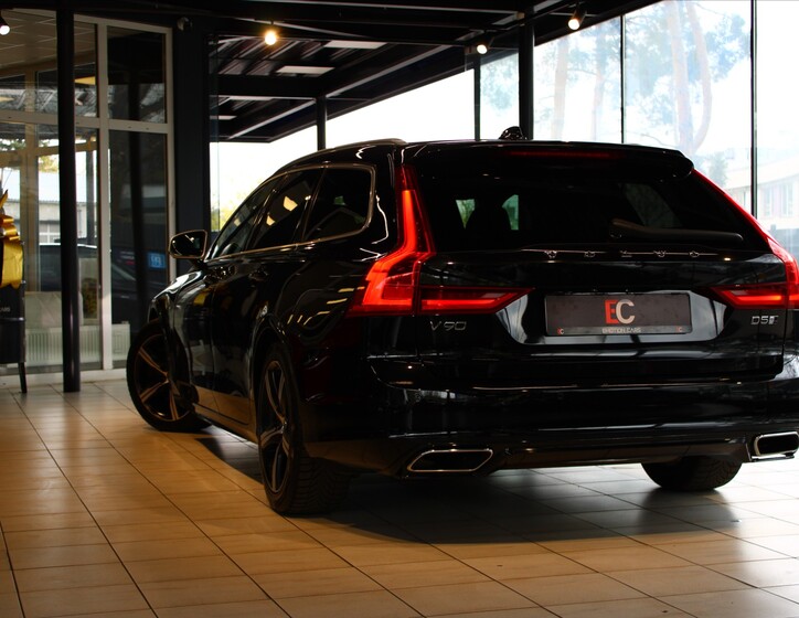 Volvo V90 27