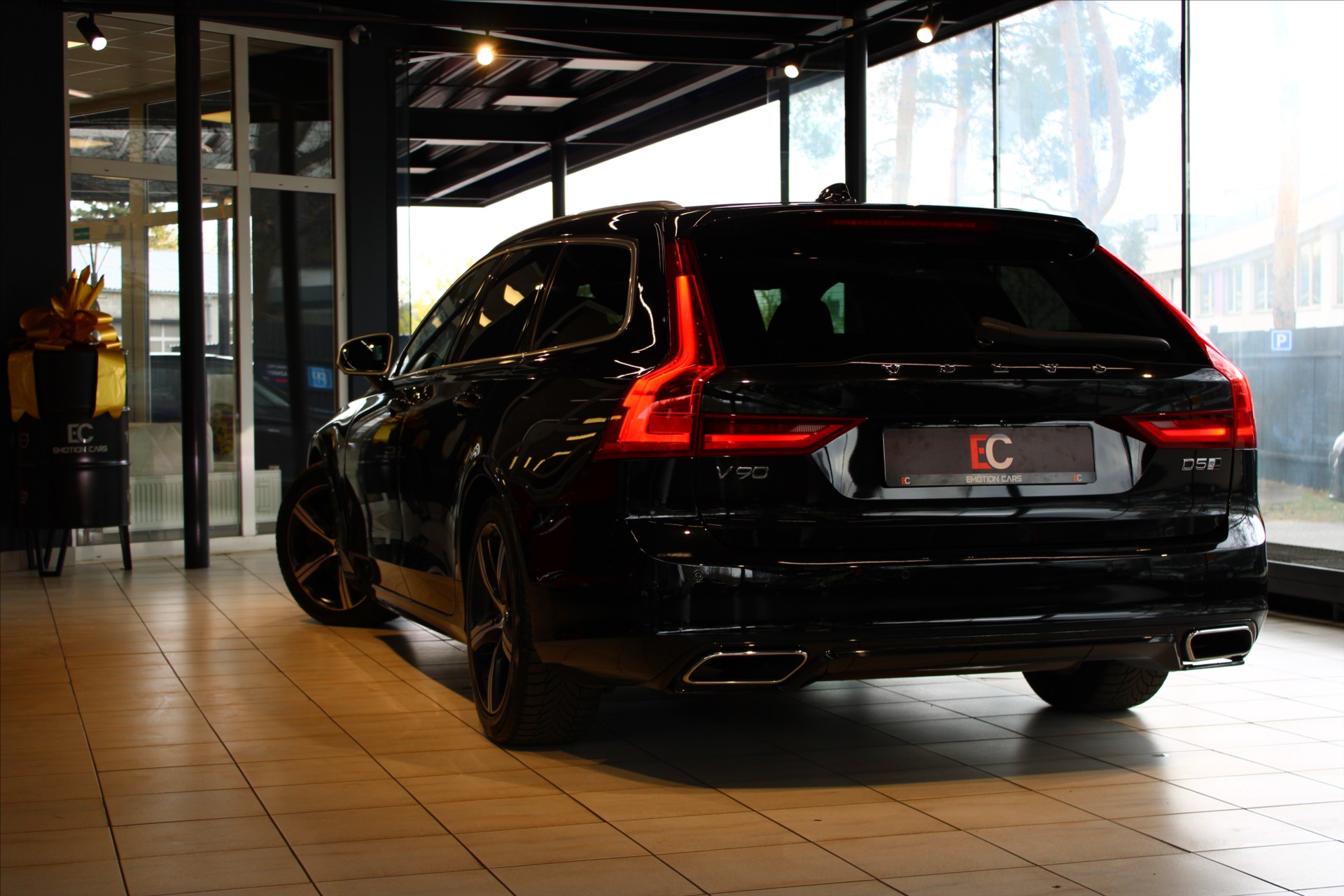 Volvo V90
