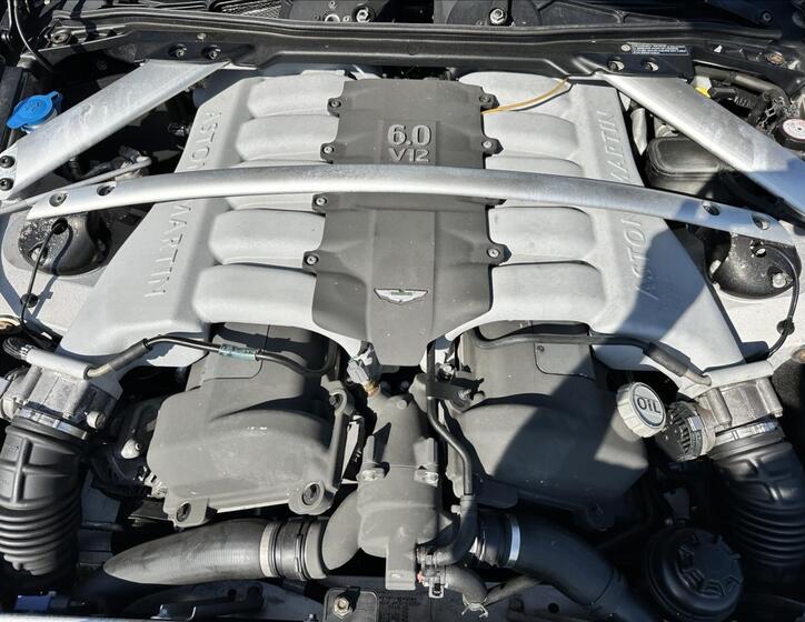 Aston Martin Rapide 17