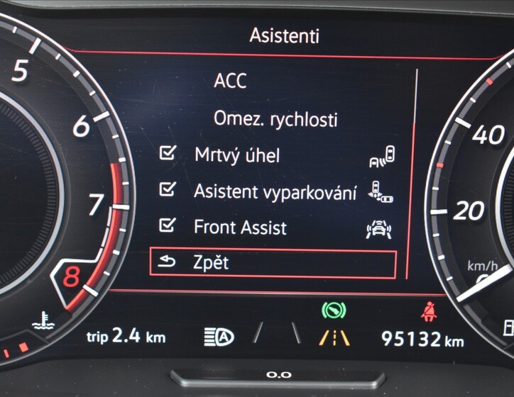 Volkswagen Golf 24