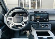 Land Rover Defender 9