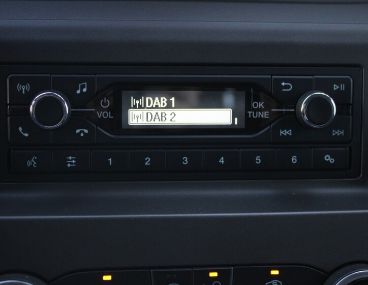 Ford Transit 9