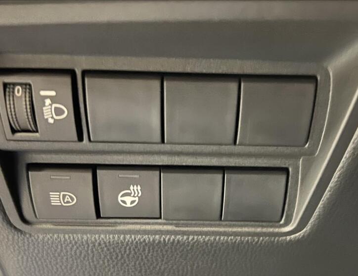 Toyota Yaris 6