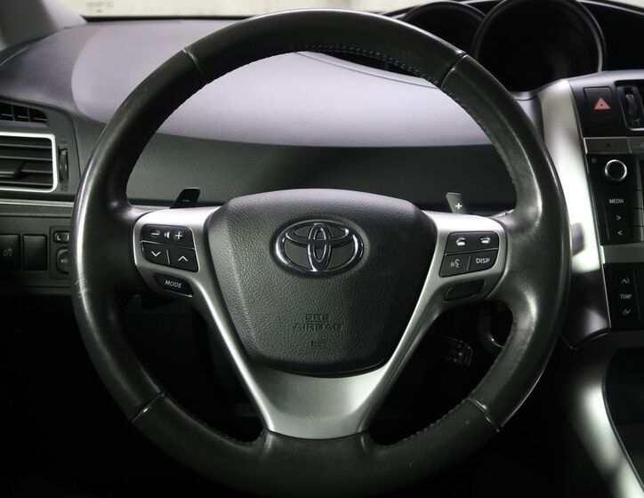 Toyota Verso 17