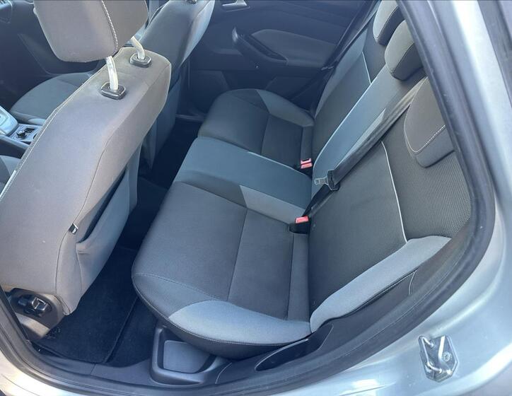 Ford Focus 13